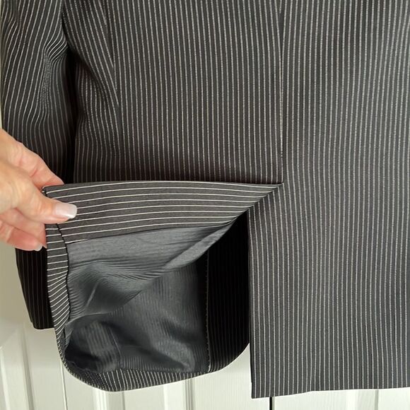 Le Chateau Men’s Black Pinstripe Blazer Size 38‎ - Picture 9 of 15